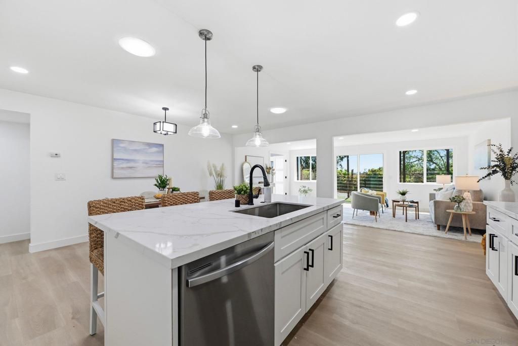 Image 12 of property listing at 313 San Dimas Ave, Oceanside, CA 92057