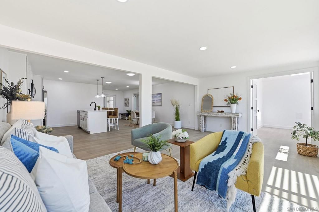 Image 15 of property listing at 313 San Dimas Ave, Oceanside, CA 92057