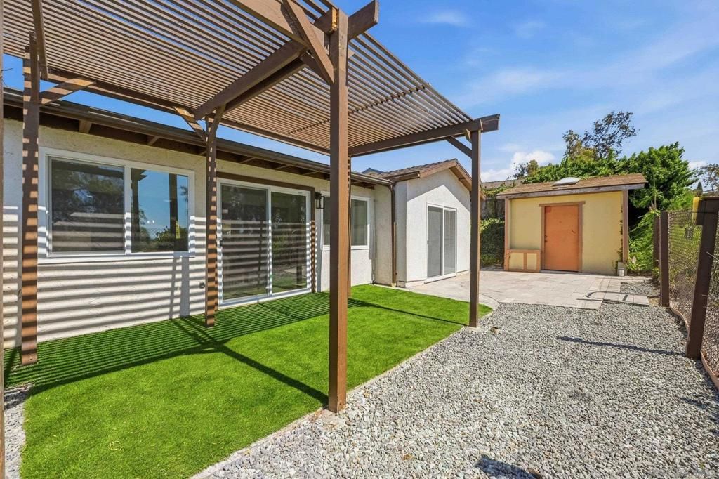 Image 23 of property listing at 313 San Dimas Ave, Oceanside, CA 92057