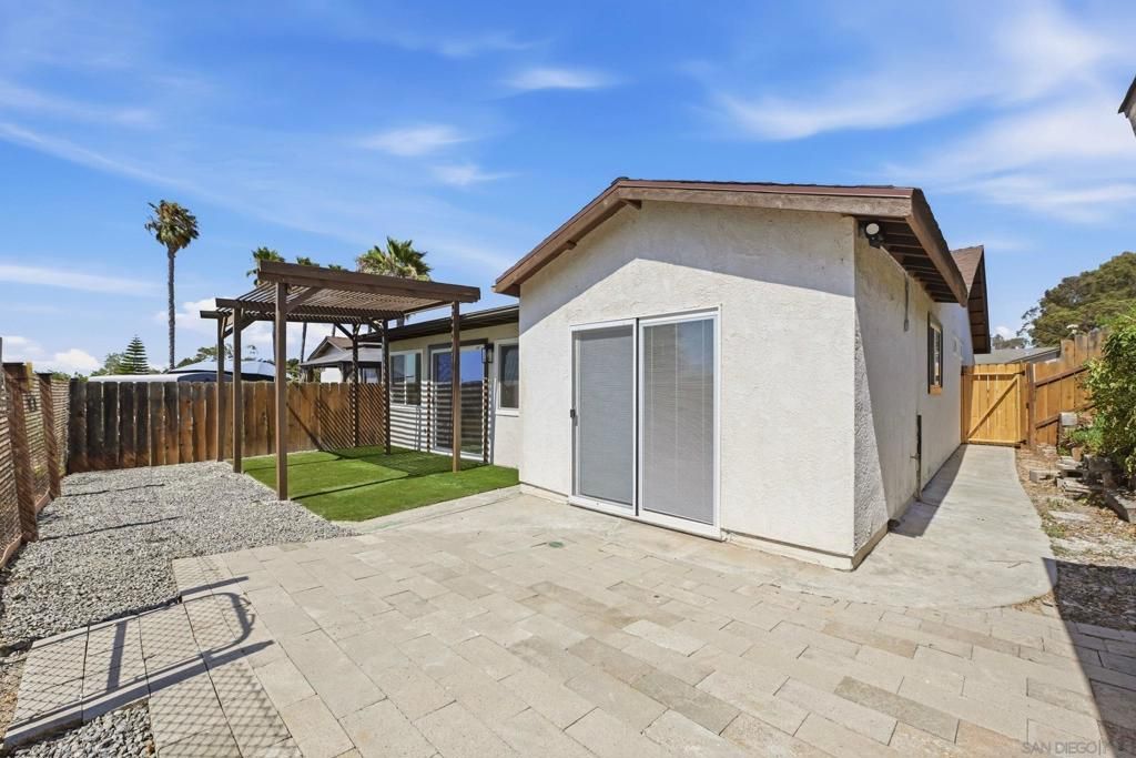 Image 24 of property listing at 313 San Dimas Ave, Oceanside, CA 92057