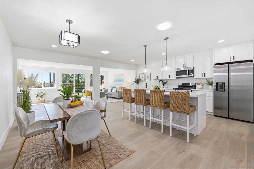 Image 6 of property listing at 313 San Dimas Ave, Oceanside, CA 92057