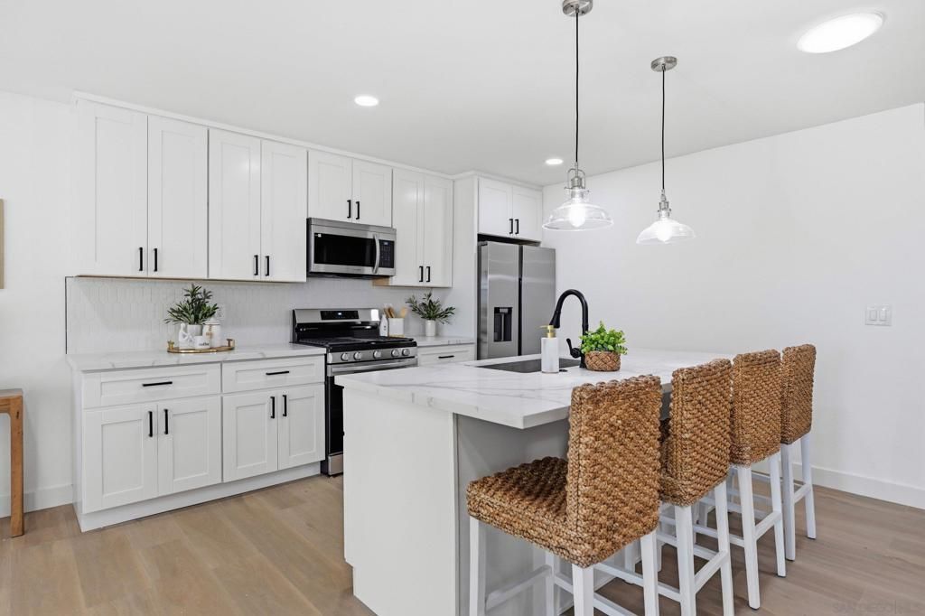 Image 9 of property listing at 313 San Dimas Ave, Oceanside, CA 92057