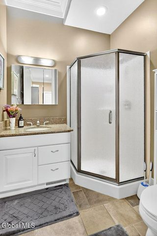 29 Alva Road, Niskayuna, NY 12309