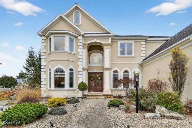 29 Alva Road, Niskayuna, NY 12309