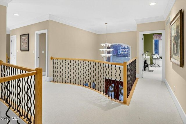 29 Alva Road, Niskayuna, NY 12309