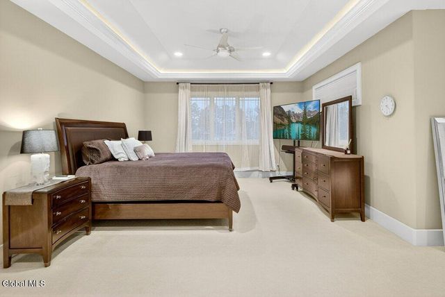 29 Alva Road, Niskayuna, NY 12309