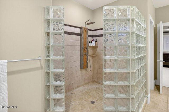 29 Alva Road, Niskayuna, NY 12309