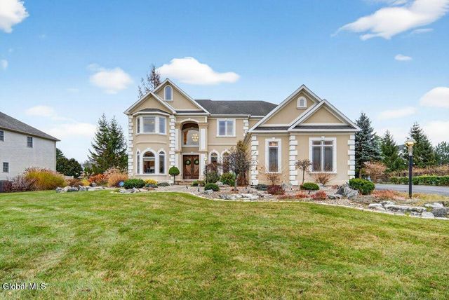 29 Alva Road, Niskayuna, NY 12309