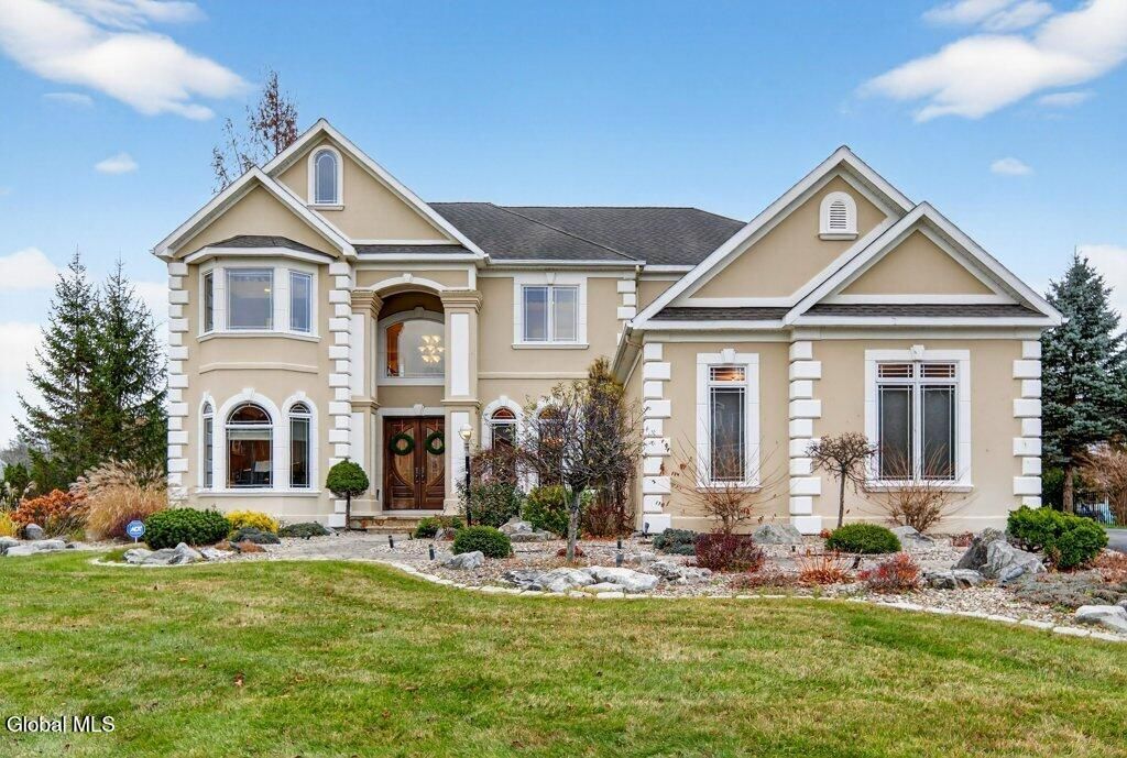 29 Alva Road, Niskayuna, NY 12309