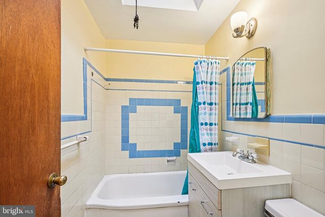 1038 E HOWELL ST, Philadelphia, PA 19149