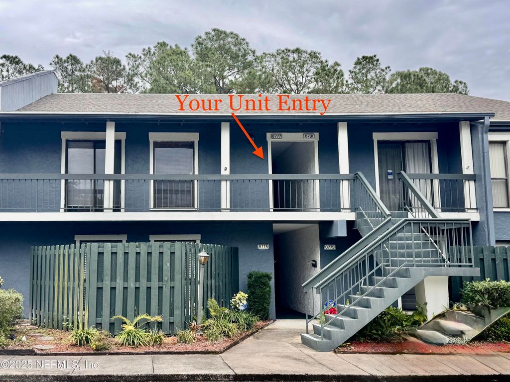 8777 COMO LAKE Drive, Jacksonville, FL 32256