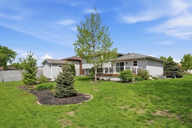 1547 W 99th Avenue, Crown Point, IN 46307