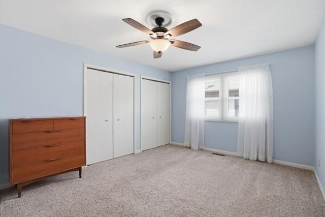 1547 W 99th Avenue, Crown Point, IN 46307