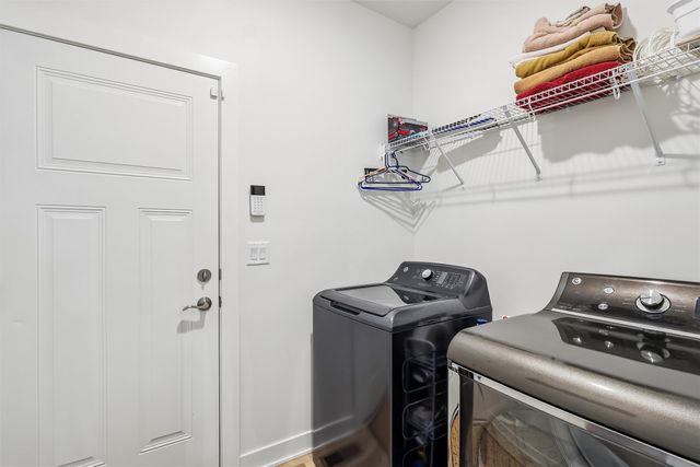 1005 Gray Avenue, Waukee, IA 50263
