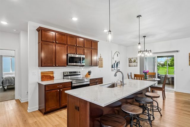 1005 Gray Avenue, Waukee, IA 50263