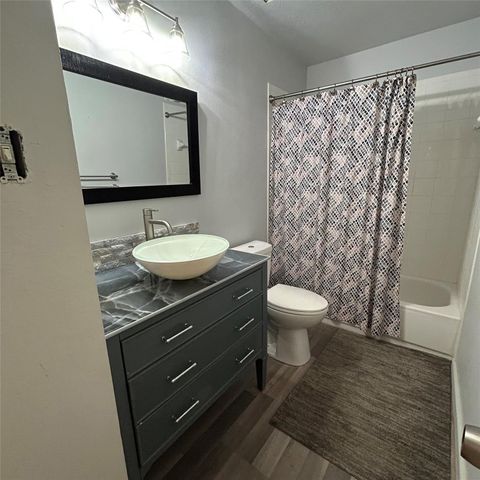 7612 Goudin Drive, Houston, TX 77489