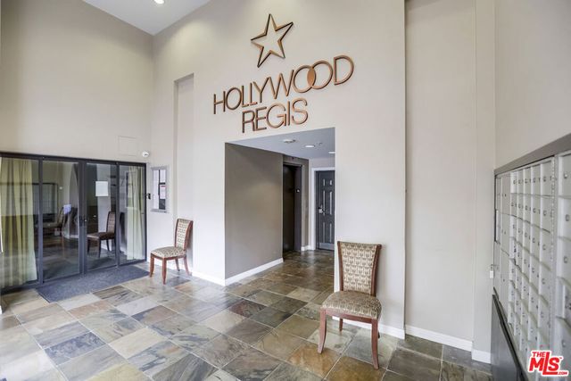 7320 Hawthorn Avenue 219, Los Angeles, CA 90046