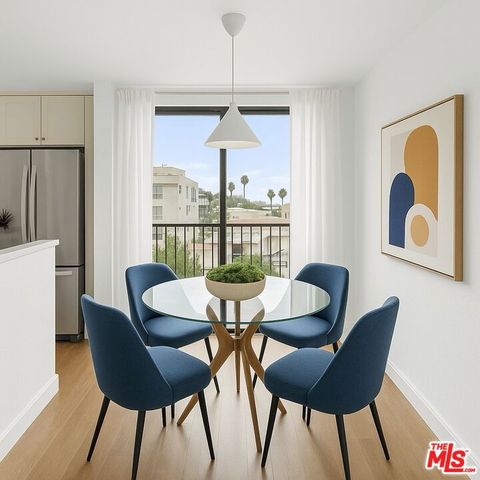 7320 Hawthorn Avenue 219, Los Angeles, CA 90046