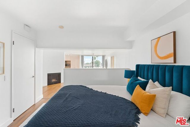 7320 Hawthorn Avenue 219, Los Angeles, CA 90046