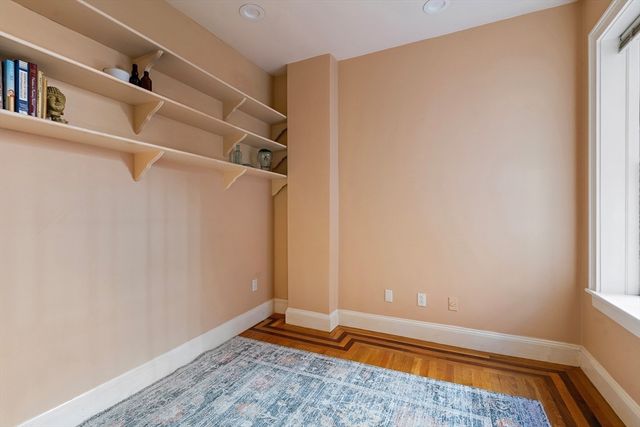 63 W Cedar St 2, Boston, MA 02114