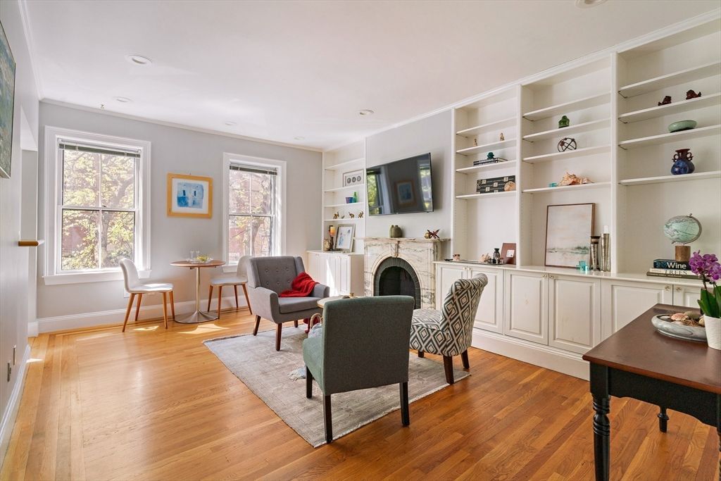 63 W Cedar St 2, Boston, MA 02114