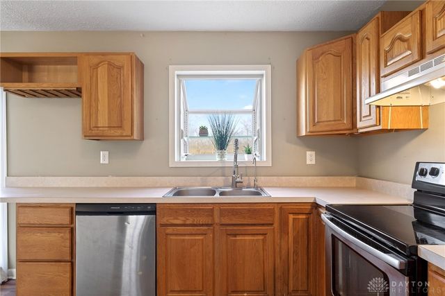 2390 Old Selma Road, Springfield, OH 45505