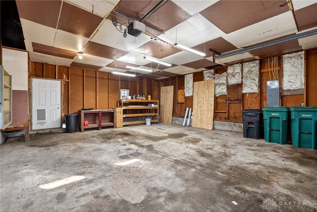 2390 Old Selma Road, Springfield, OH 45505