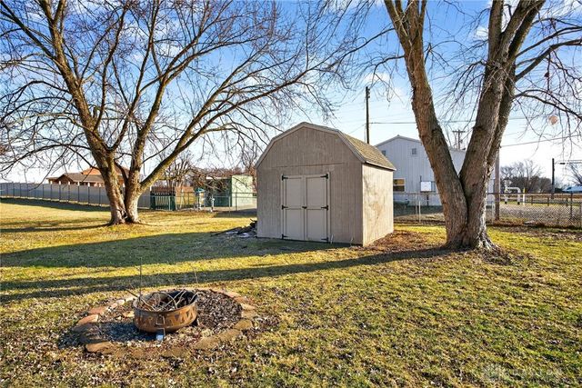 2390 Old Selma Road, Springfield, OH 45505