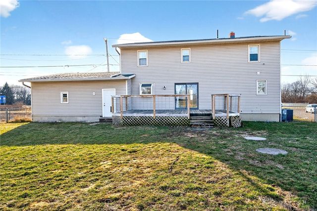 2390 Old Selma Road, Springfield, OH 45505