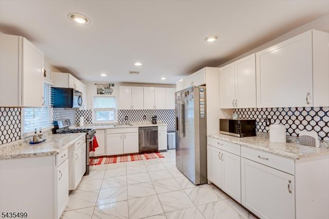 47 Maple St, South River Boro, NJ 08882