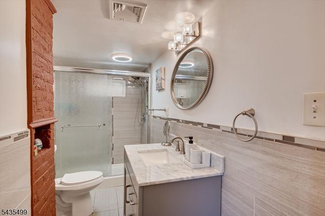 47 Maple St, South River Boro, NJ 08882