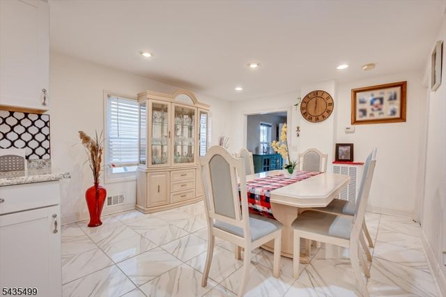 47 Maple St, South River Boro, NJ 08882