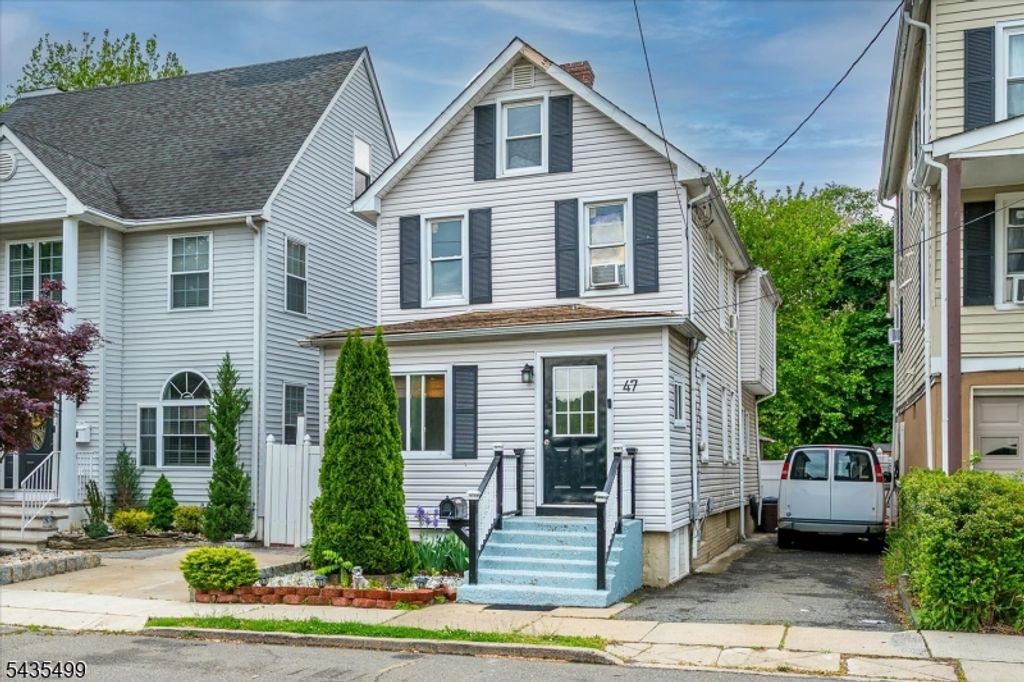 47 Maple St, South River Boro, NJ 08882