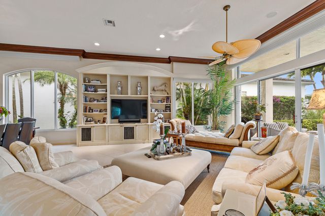 117 Esperanza Way, Palm Beach Gardens, FL 33418