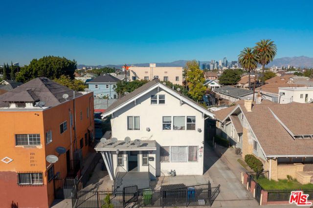 205 W Vernon Avenue, Los Angeles, CA 90037