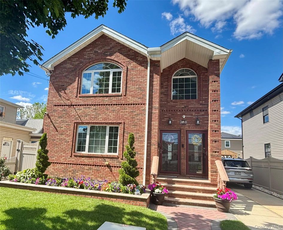 249-11 147th Road 2nd Floor, Rosedale, NY 11422