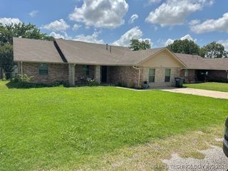 905 Rogers Avenue, Madill, OK 73446