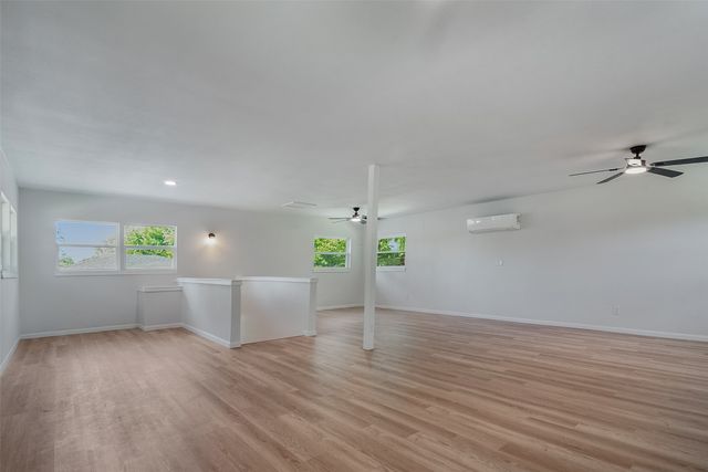 1421 S Scullin Avenue, Denison, TX 75020