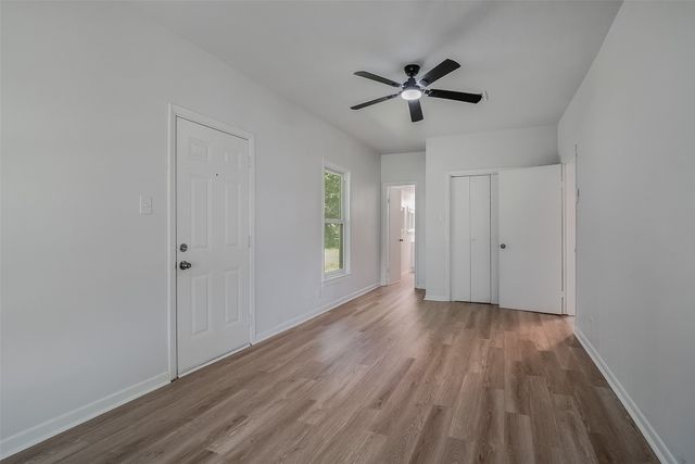 1421 S Scullin Avenue, Denison, TX 75020