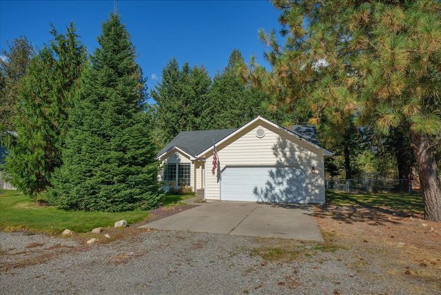 4105 E Center Rd, Mead, WA 99021
