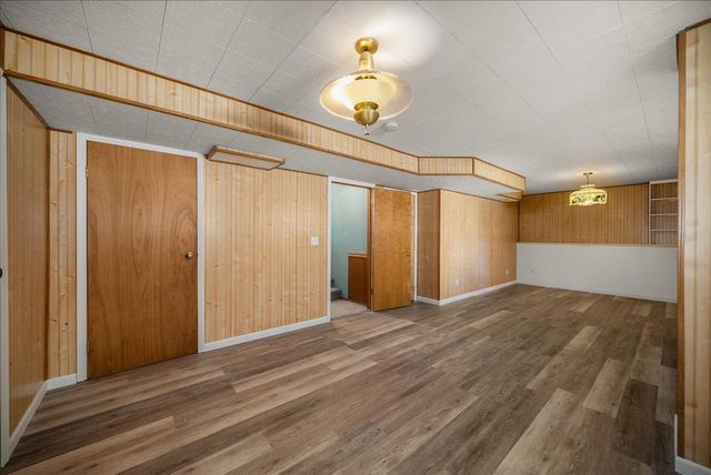 4105 E Center Rd, Mead, WA 99021
