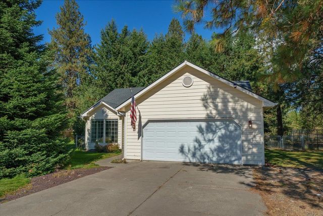 4105 E Center Rd, Mead, WA 99021