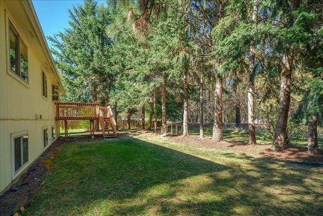 4105 E Center Rd, Mead, WA 99021