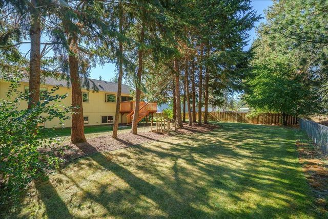 4105 E Center Rd, Mead, WA 99021
