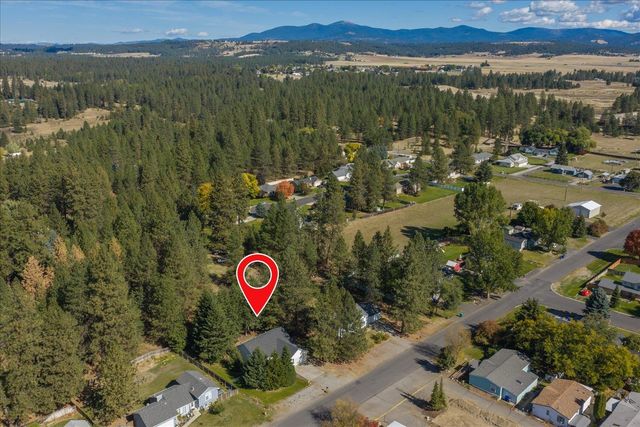 4105 E Center Rd, Mead, WA 99021