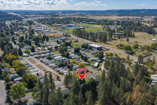 4105 E Center Rd, Mead, WA 99021