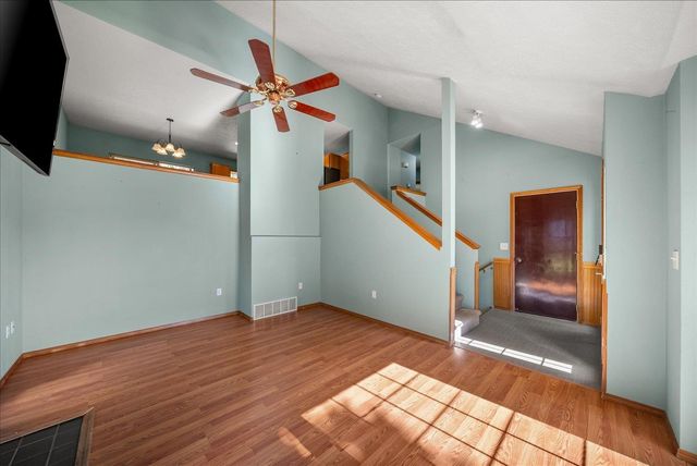 4105 E Center Rd, Mead, WA 99021
