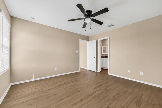 521 Maple Bend Lane, La Marque, TX 77568