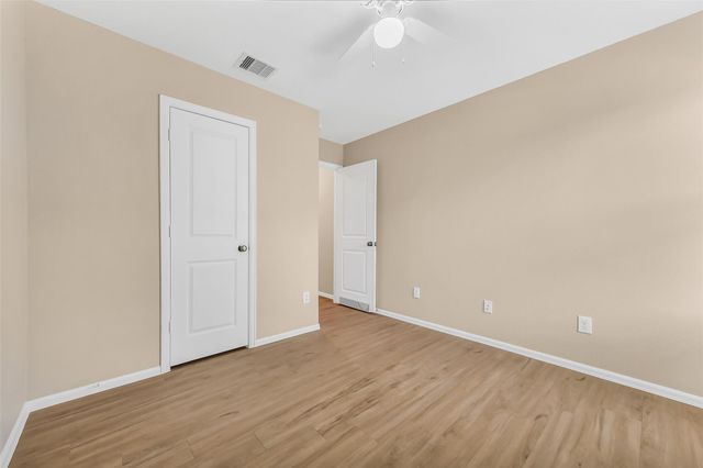 521 Maple Bend Lane, La Marque, TX 77568