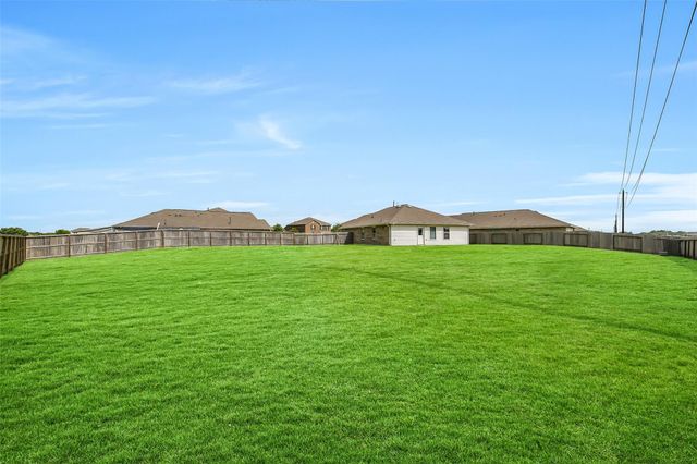 521 Maple Bend Lane, La Marque, TX 77568
